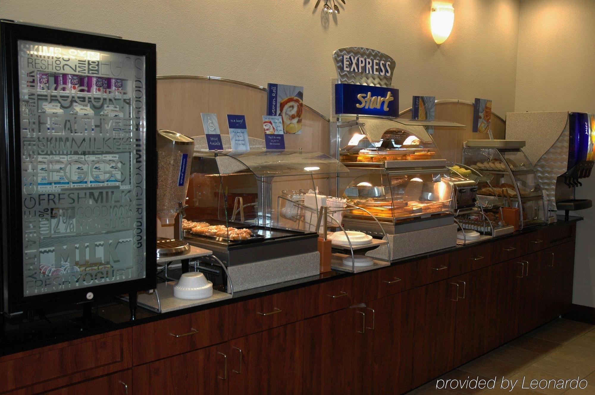 Holiday Inn Express Dayton By Ihg Bagian luar foto