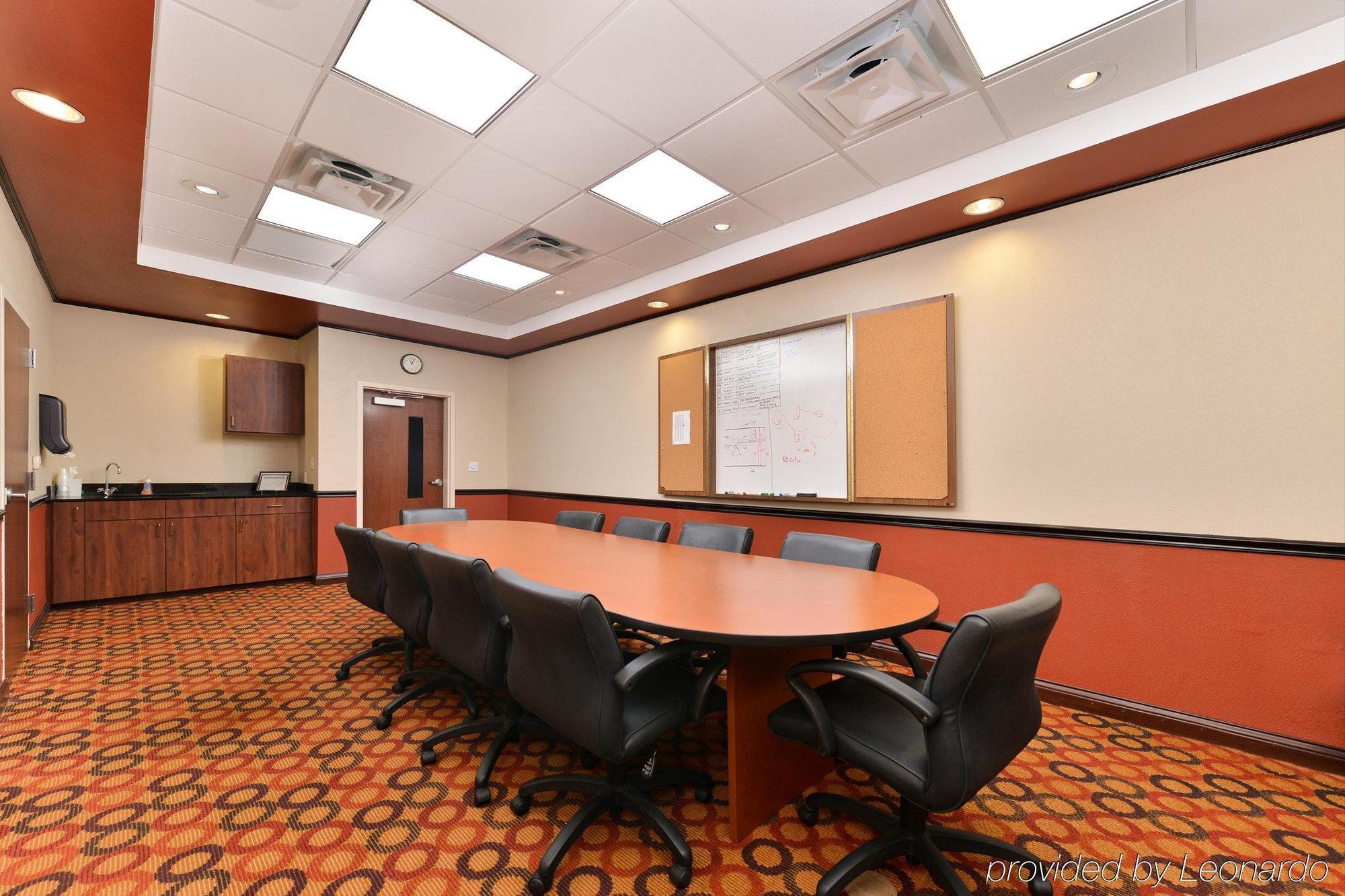 Holiday Inn Express Dayton By Ihg Bagian luar foto
