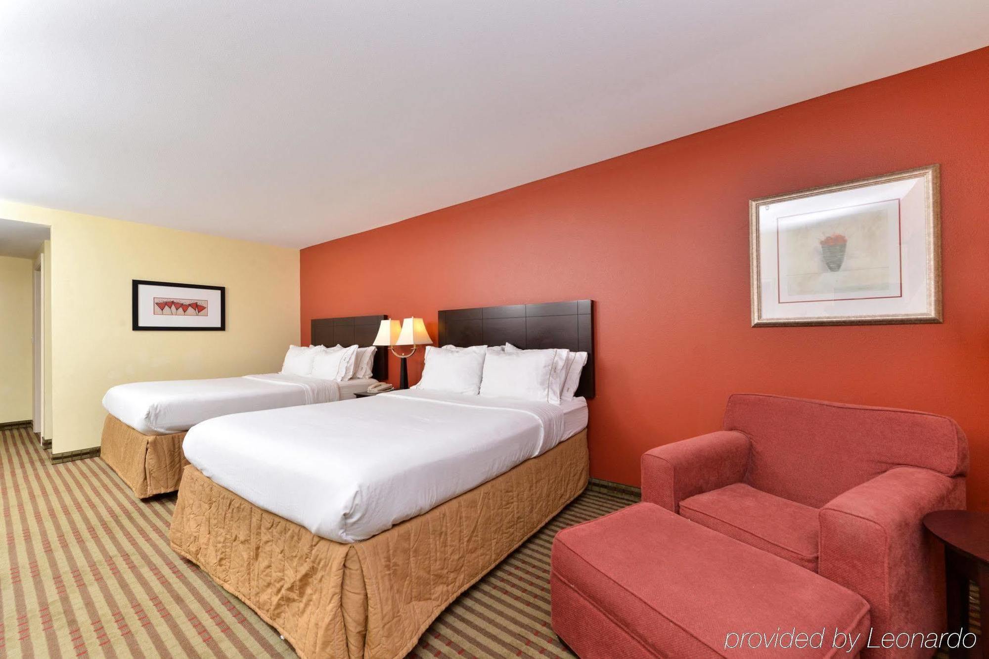 Holiday Inn Express Dayton By Ihg Bagian luar foto