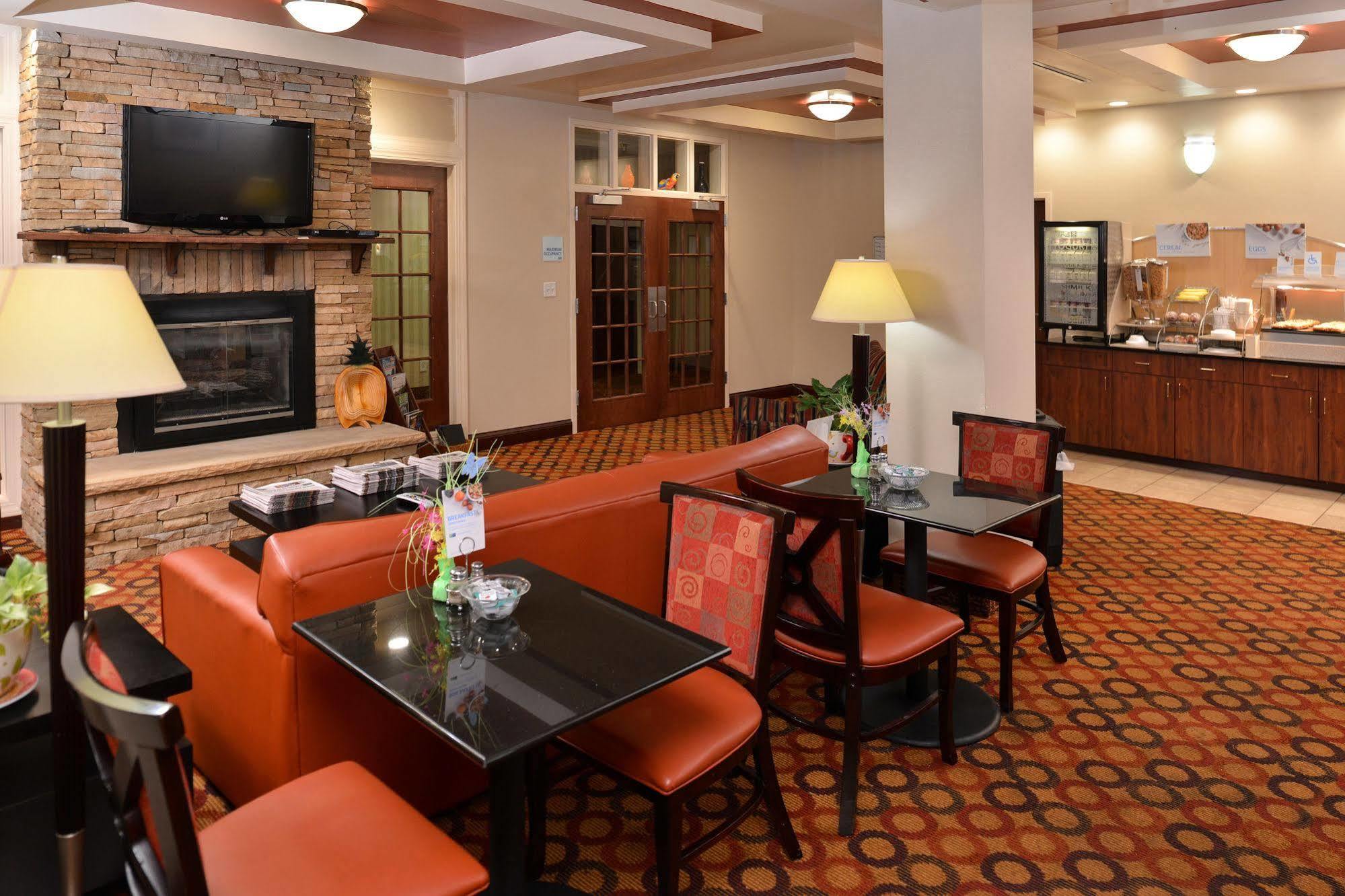 Holiday Inn Express Dayton By Ihg Bagian luar foto