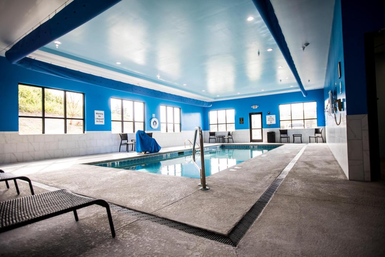 Holiday Inn Express Dayton By Ihg Bagian luar foto
