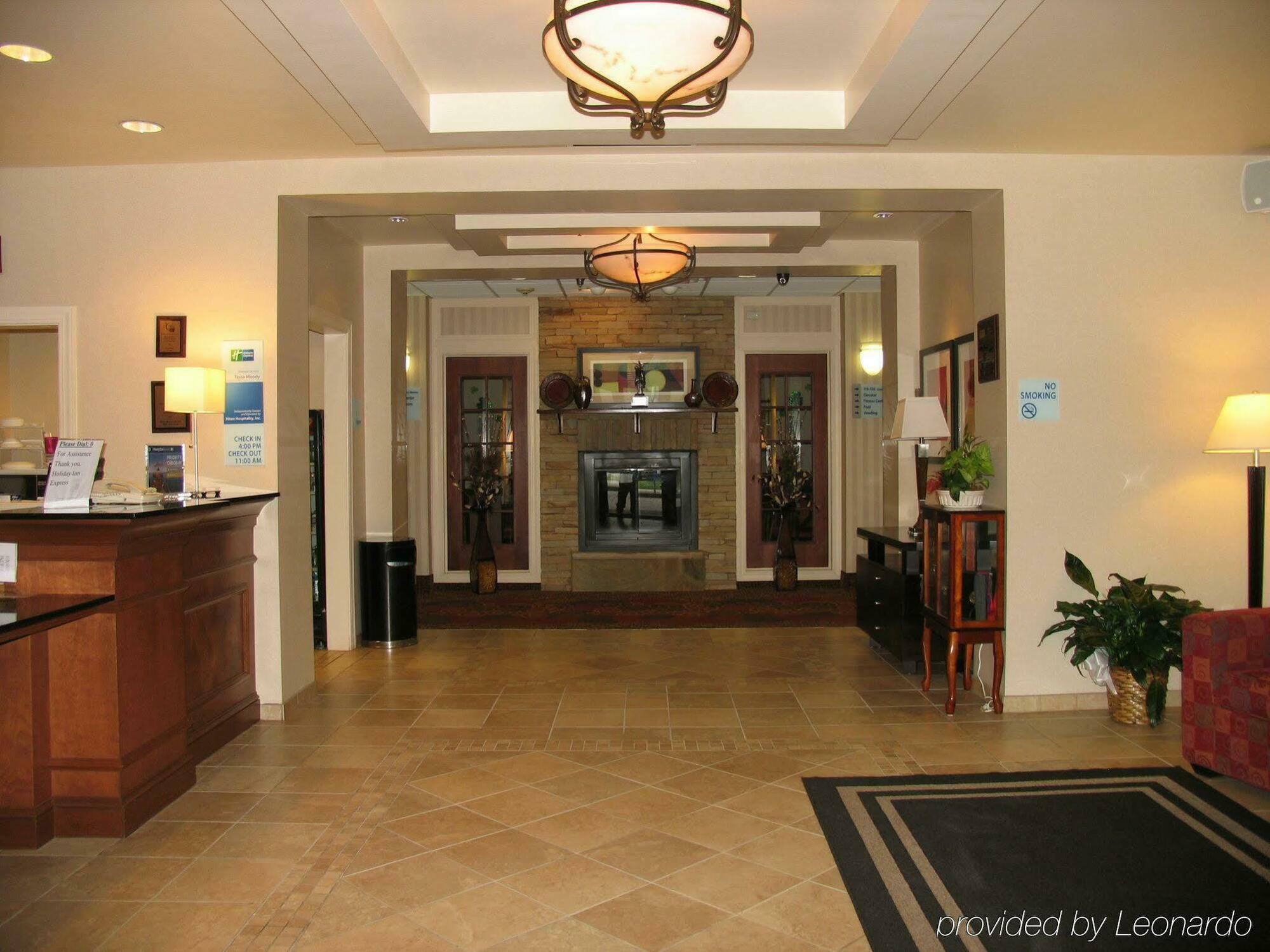 Holiday Inn Express Dayton By Ihg Bagian luar foto