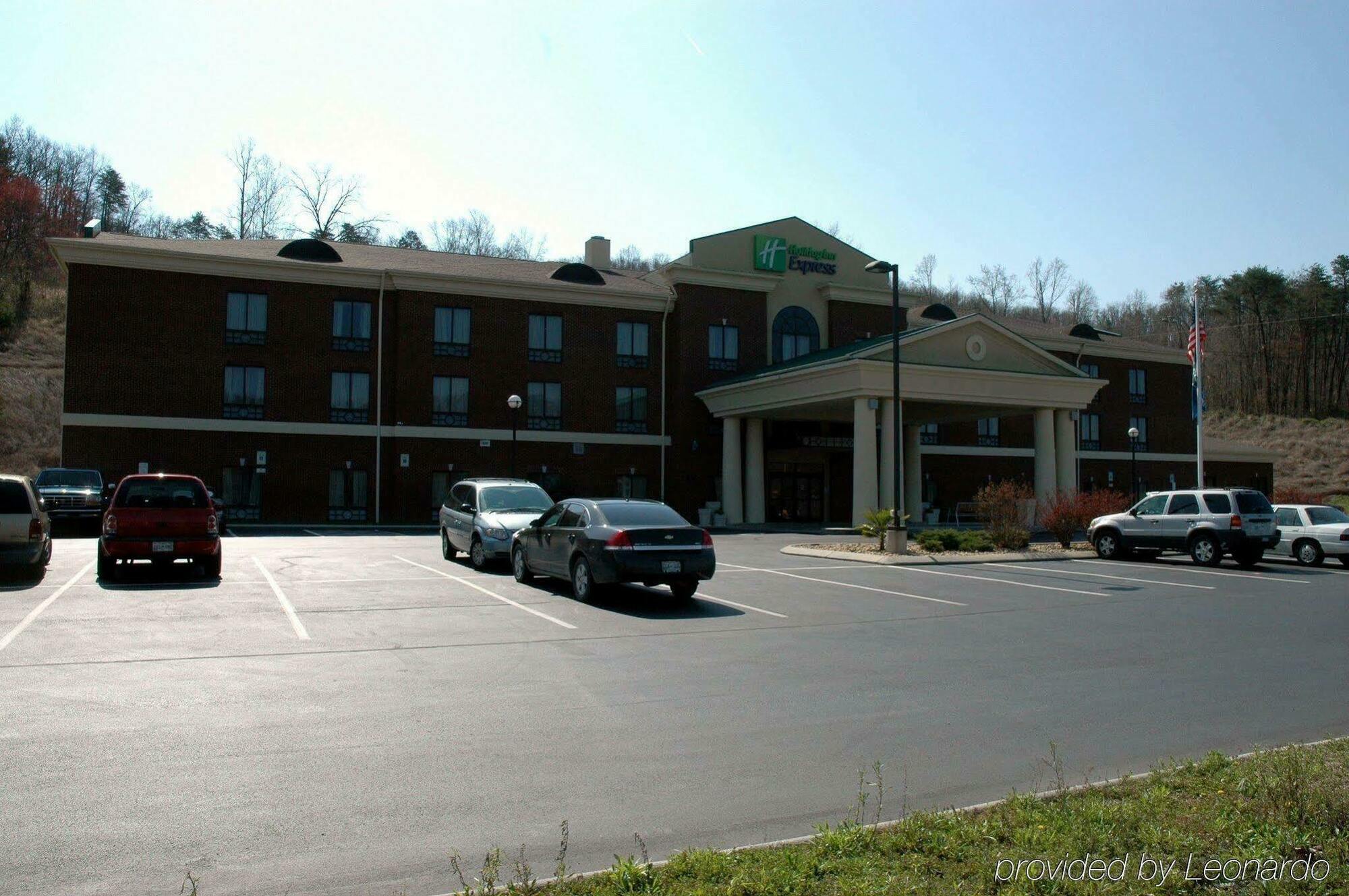 Holiday Inn Express Dayton By Ihg Bagian luar foto