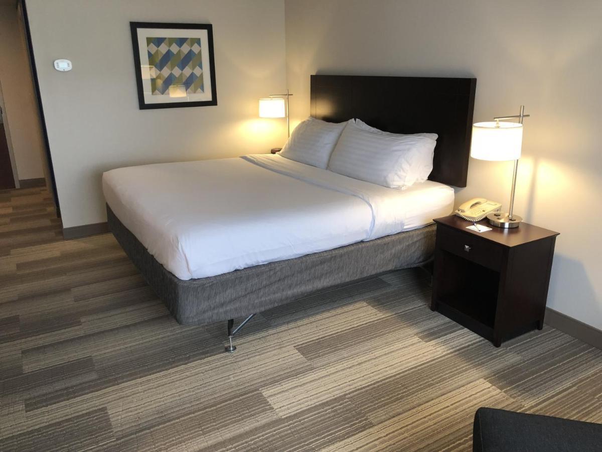 Holiday Inn Express Dayton By Ihg Bagian luar foto