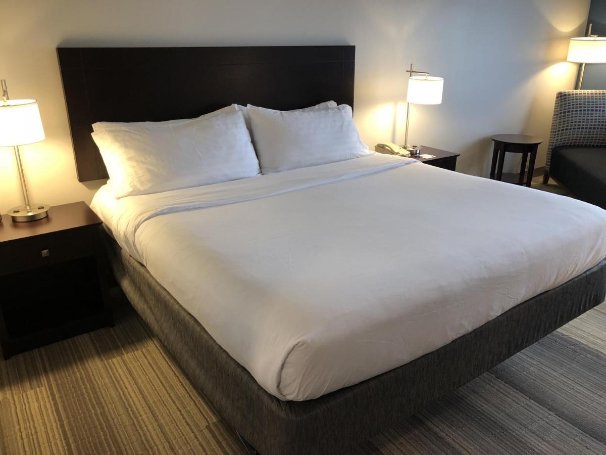 Holiday Inn Express Dayton By Ihg Bagian luar foto
