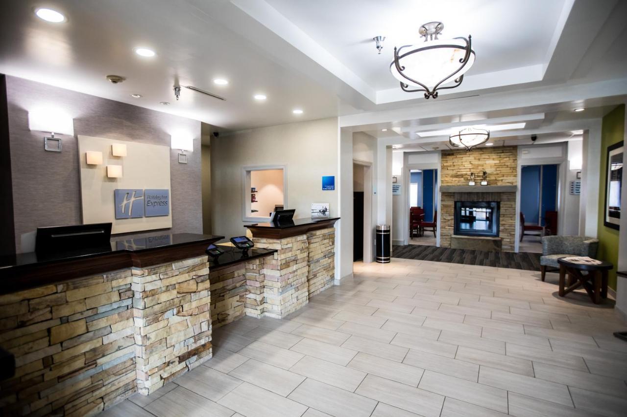 Holiday Inn Express Dayton By Ihg Bagian luar foto