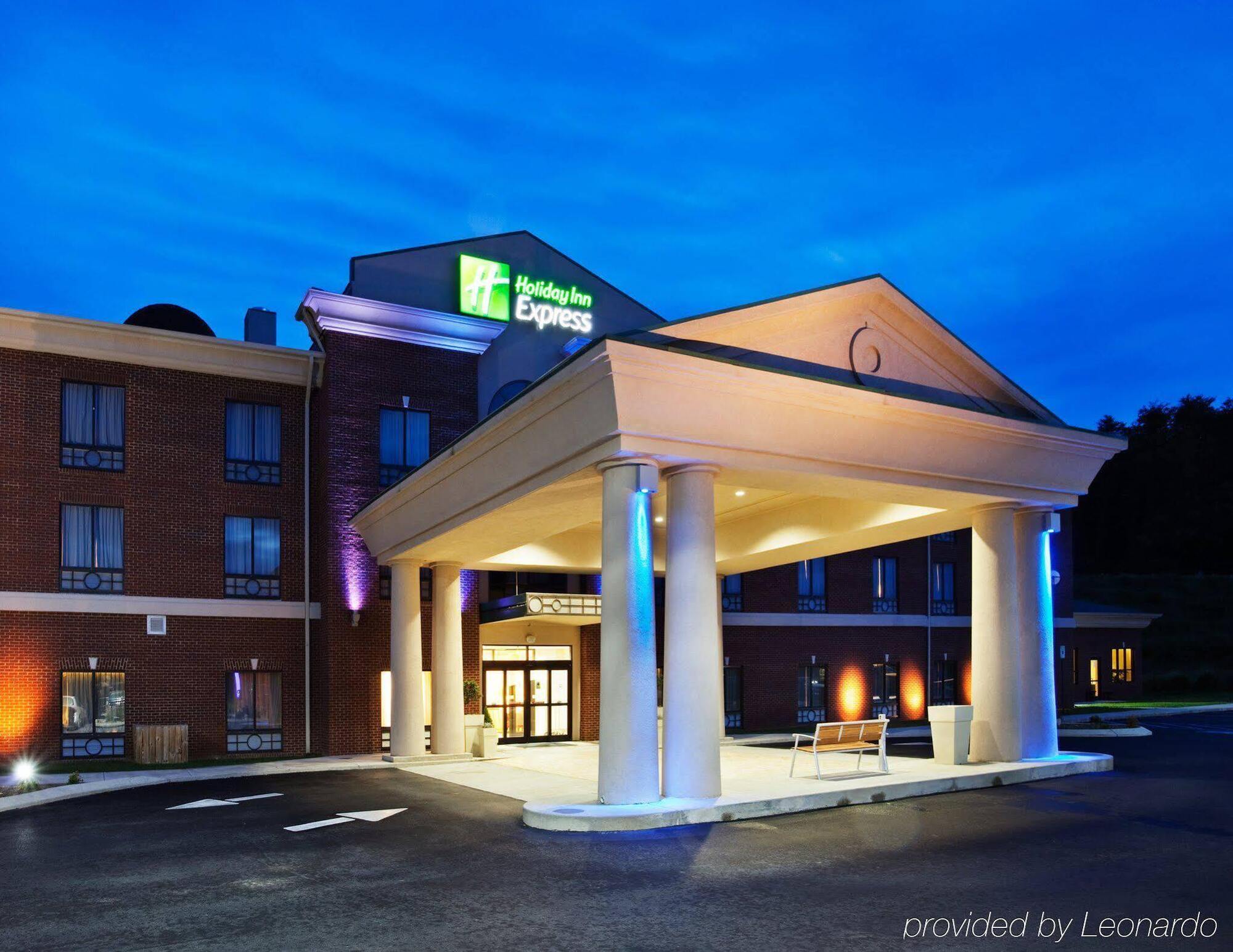 Holiday Inn Express Dayton By Ihg Bagian luar foto